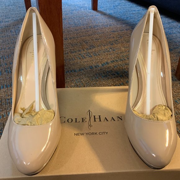 Cole Haan Chelsea Nike Air Tan Patent Leather Heel - Picture 2 of 3